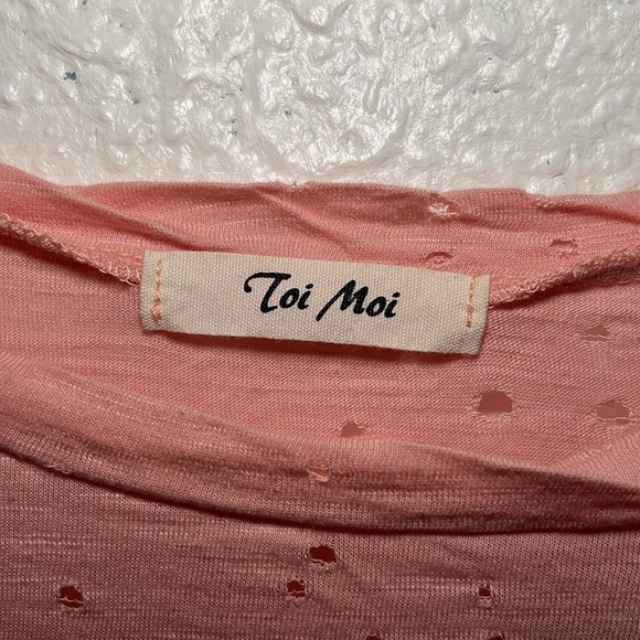 Toi Moi pink all you need is love top with holes in it as design size large - Picture 5 of 7